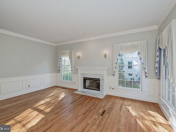 5th image of 5801 Westchester St