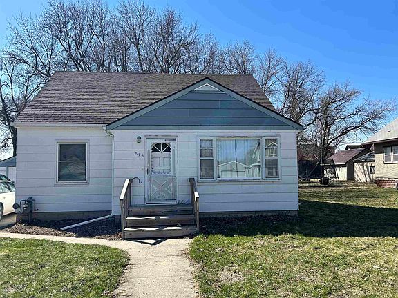 2nd image of 815 N 10th St