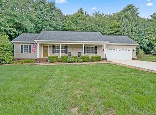 144 Robertson Dr, Taylorsville, NC 28681