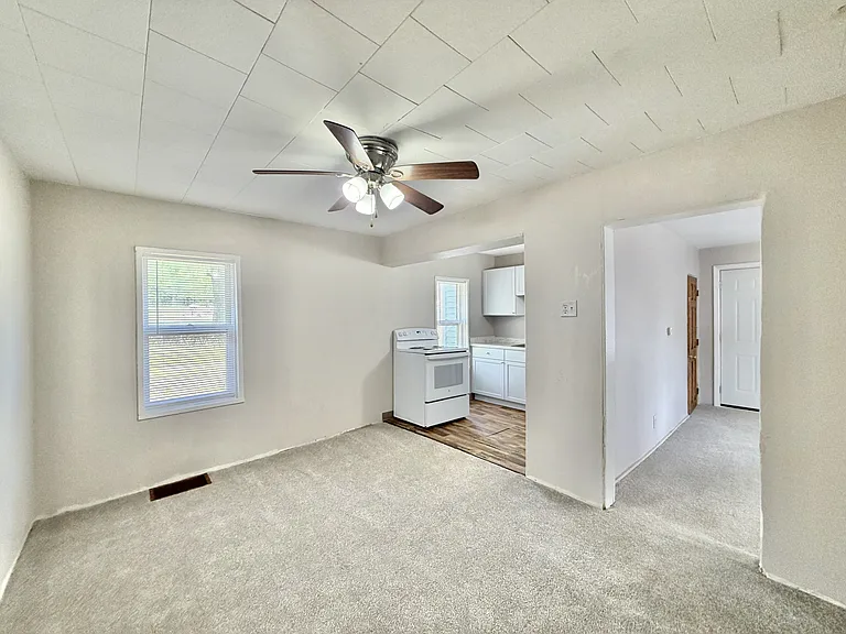 612 S Chatham St — Photo 9