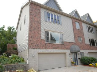 809 E Pearson St #2, Milwaukee, WI 53202