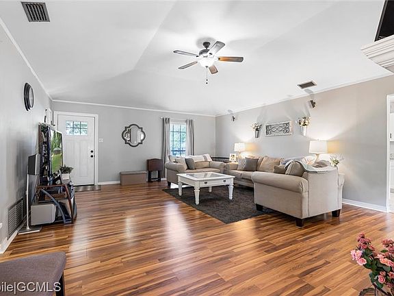 5th image of 9274 Ponderosa Dr N