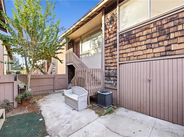 1078 Cabrillo Park Dr #B, Santa Ana, CA 92701