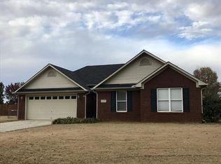 205 Willow Run Dr, Hazel Green, AL 35750