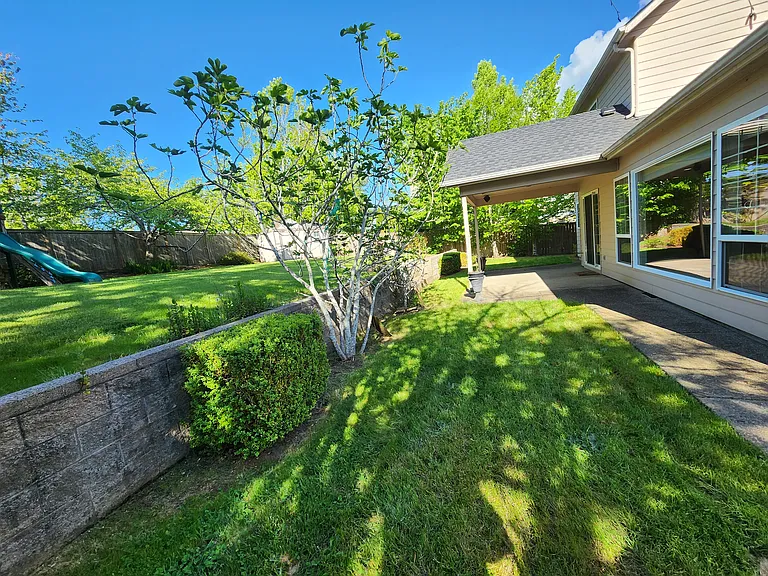 1909 Olympia Ave NW — Photo 37