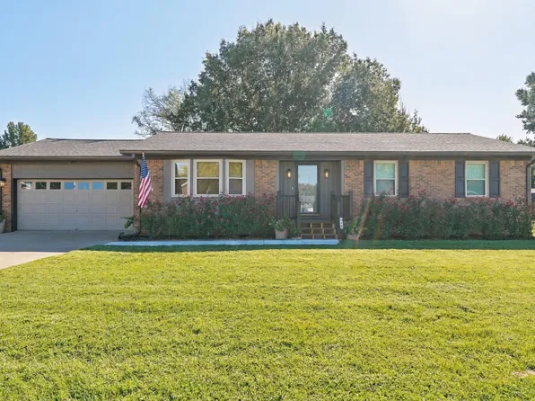 210 Chadwick Dr, Paducah, KY 42003