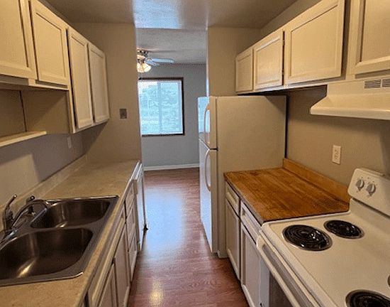 5th image of 8133 E Bloomington Fwy #17652930