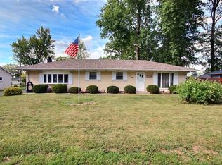 3341 Eastwood Dr, Fort Wayne, IN 46805