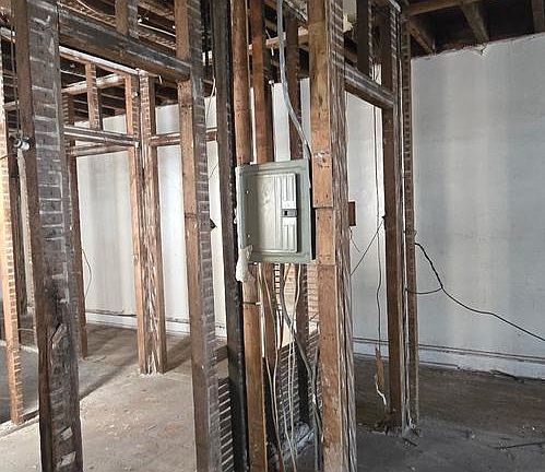 2nd image of 6036 Catharine St