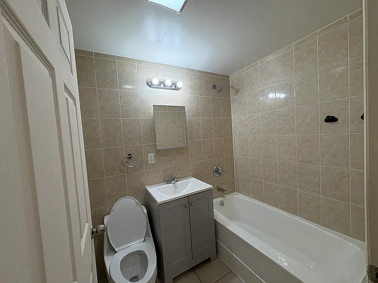 4134 Haight St #303 — Photo 5