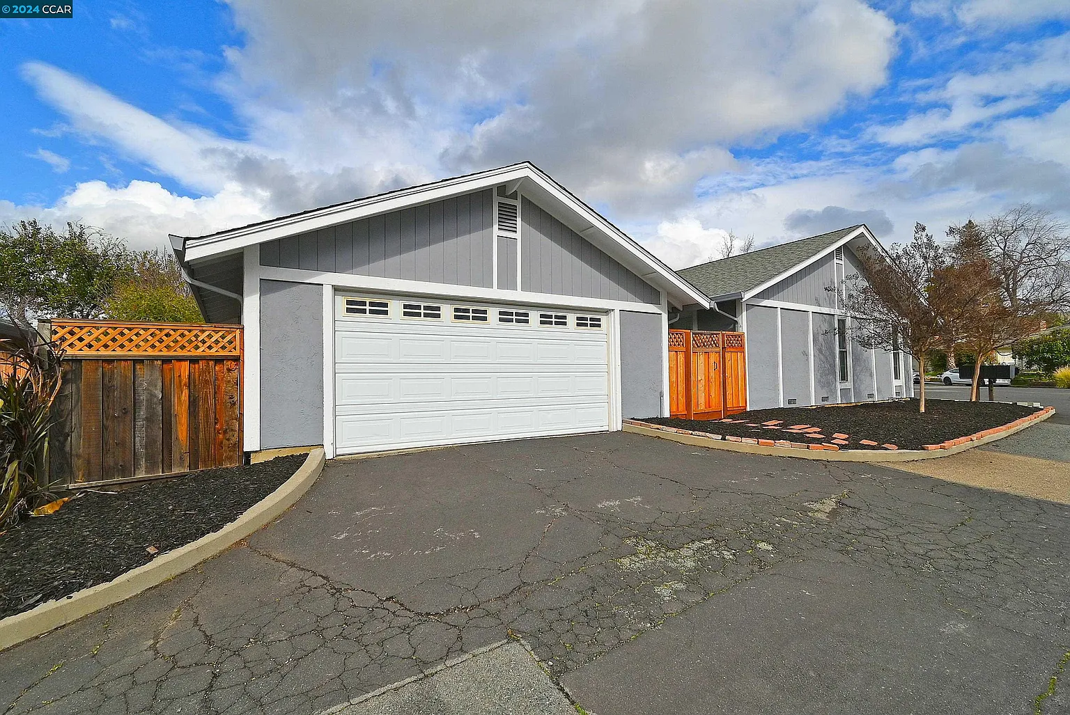 5486 Los Gatos Ct photo 1
