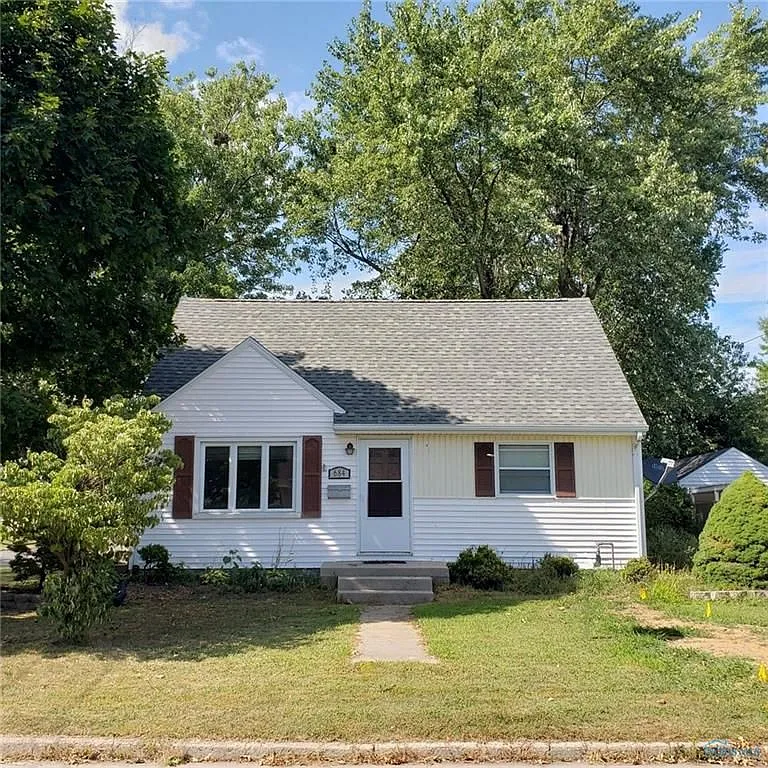 684 Cortlandt Ave photo 1