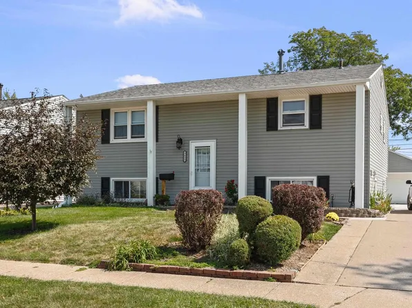 3432 3rd St #A, East Moline, IL 61244