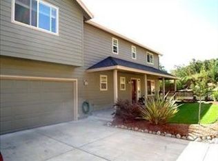 547 NW Valley View Dr, Grants Pass, OR 97526