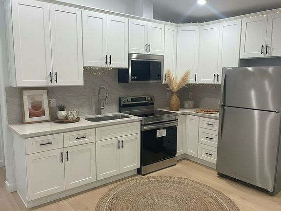 3rd image of 58 Prospect St #58