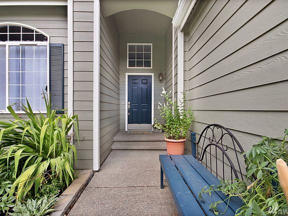 2nd image of 2707 173rd St E
