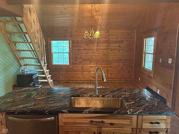 5th image of 7680 Beech Tree Rd