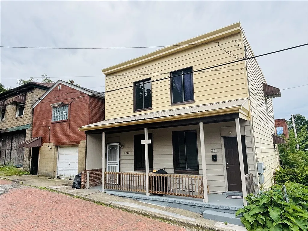 7707-7708 Forest Way #7710 photo 1