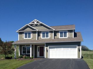 3810 Pegasus Cir, Syracuse, NY 13209