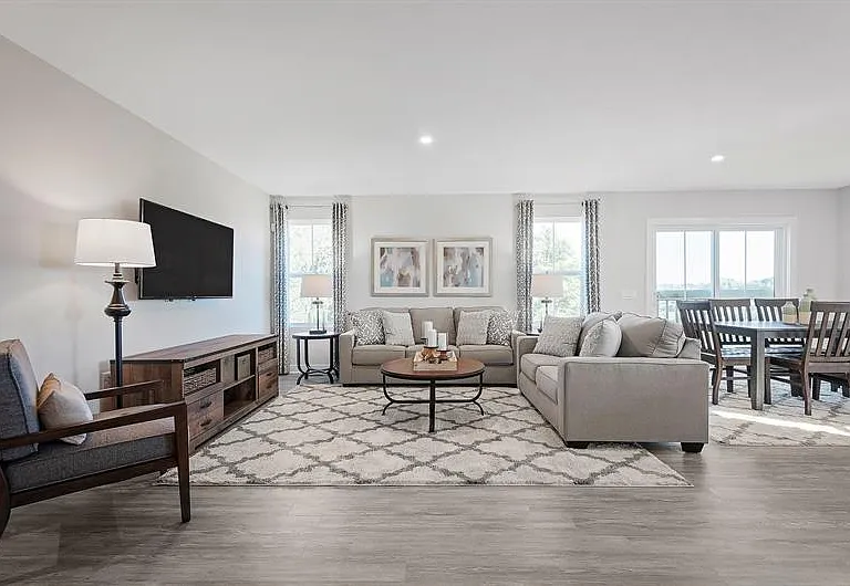 6134 Bellastead Dr — Photo 3