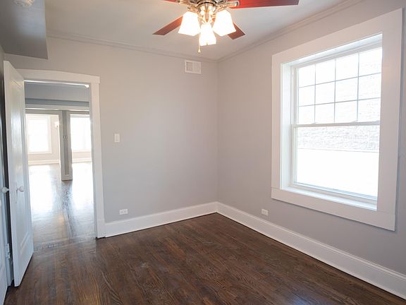 3rd image of 3051 N Troy St #3