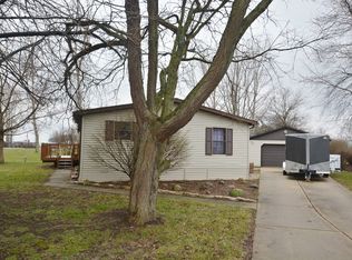 4A Hickory Ln, Sandwich, IL 60548