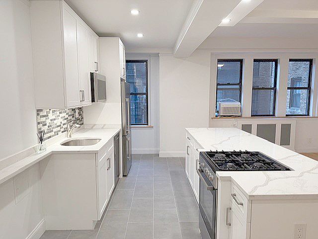 1st image of 37 W 72nd St #4D