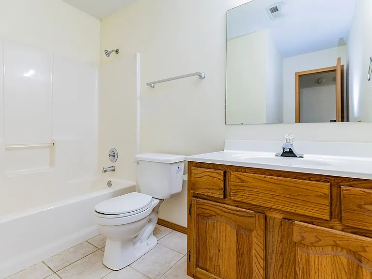 1502 Crescent St — Photo 11