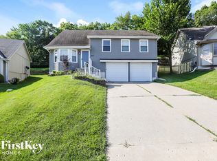 917 NW 62nd Ter, Kansas City, MO 64118