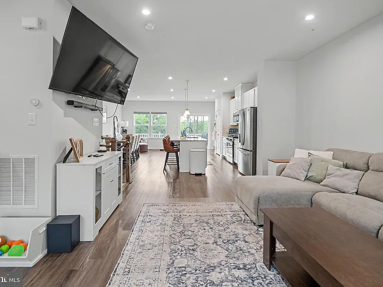 257 Sugar Maple Sq — Photo 7