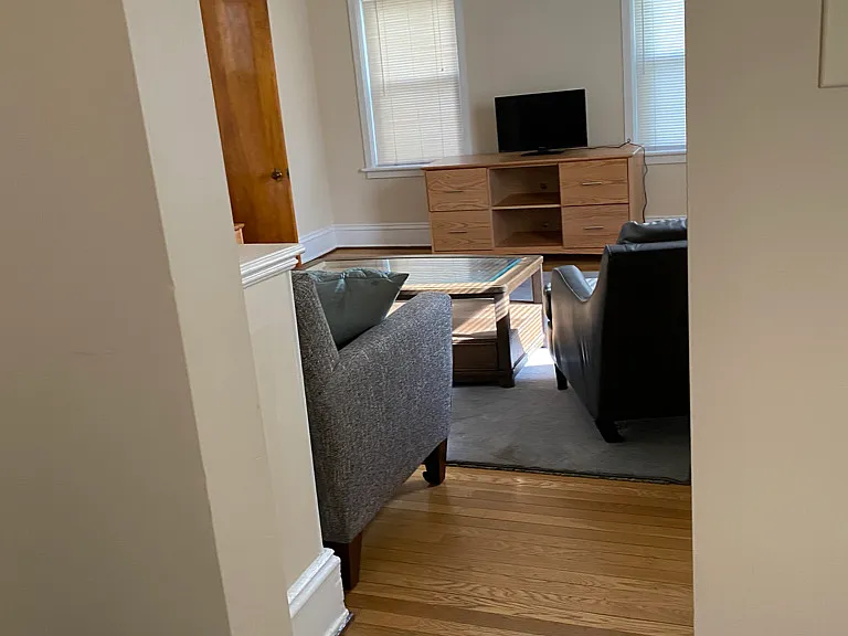 522 W 3rd St #2W — Photo 9
