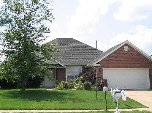 1st image of 704 Windsor Ln