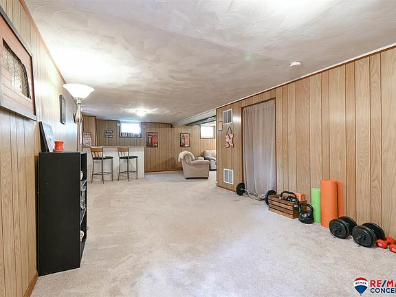 4th image of 8130 Beechwood Dr