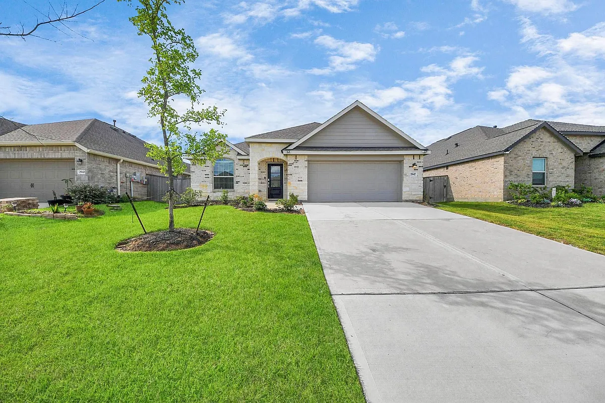 Building Photo - 2947 Palominos Way