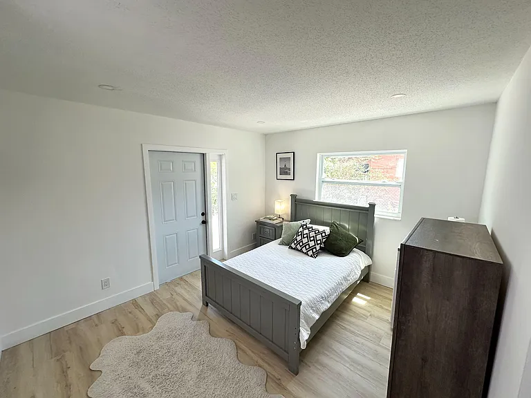 Palmetto Dr — Photo 1