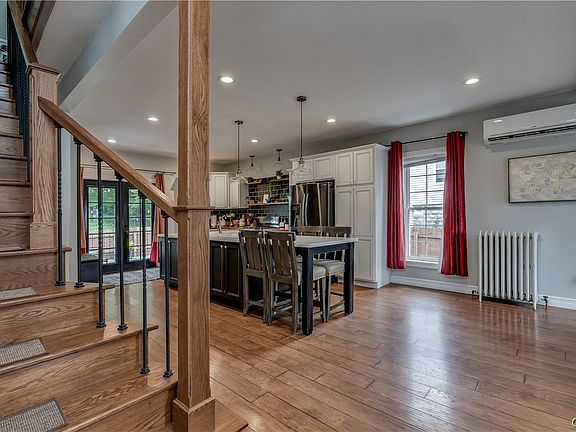 5th image of 520 Budd St