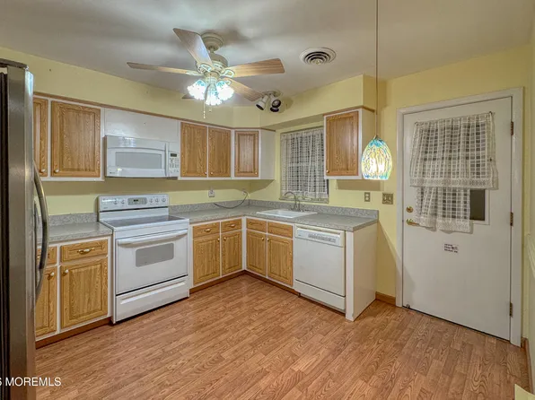 16 Monmouth Lane #B, Whiting, NJ 08759