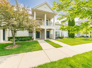 2102 Trailway Ct, Walled Lake, MI 48390