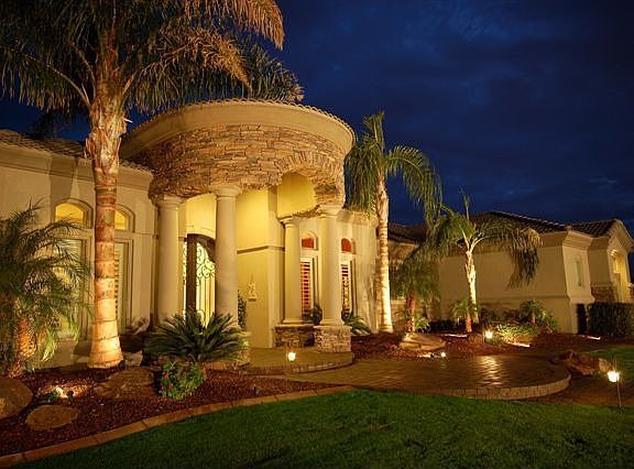 2nd image of 2839 E Waterman Ct