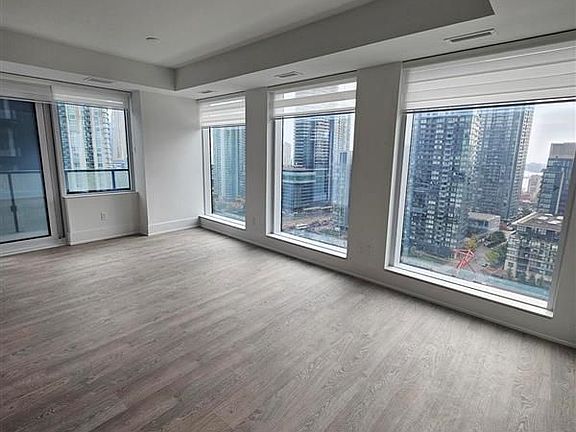 4th image of 470 Front St W #1312