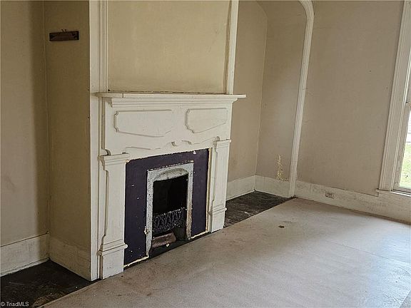 4th image of 223 Lawsonville Ave