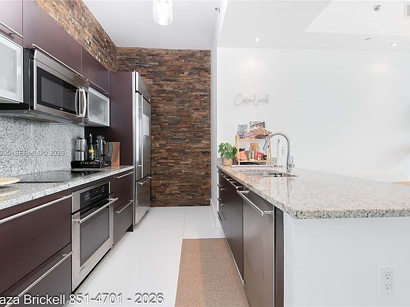 3rd image of 950 Brickell Bay Dr APT 4701