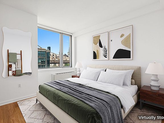 4th image of 425 Main St APT 11E