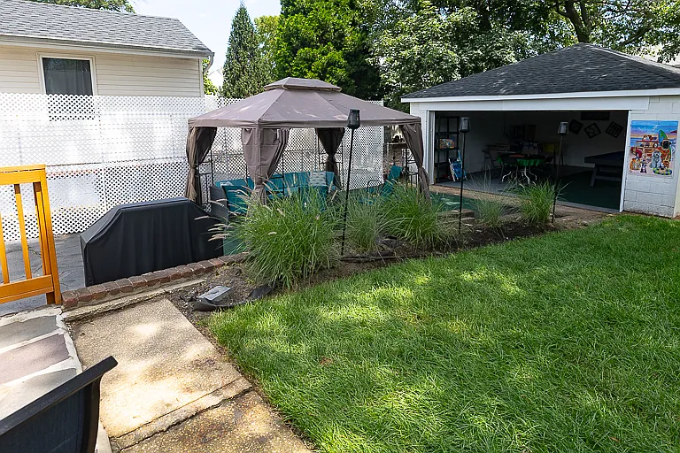 44 Highland Blvd — Photo 11