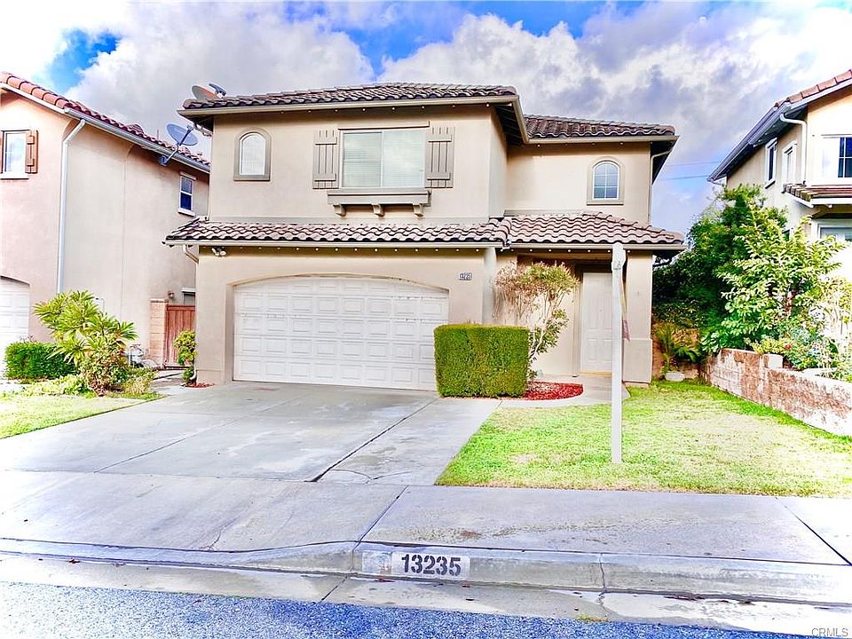 1st image of 13235 Gyna Ln