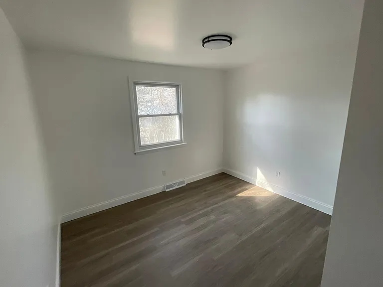 1821 N Bond St — Photo 9