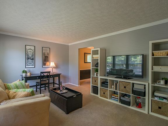 3rd image of 251 Maybank Ct