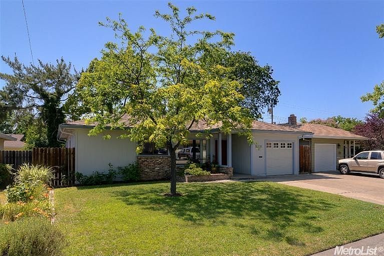 1st image of 2109 Carlotta Dr