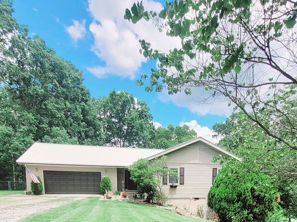 211 Chestnut Ct