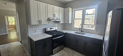 83 Sheppard Ave #3 Photo 1